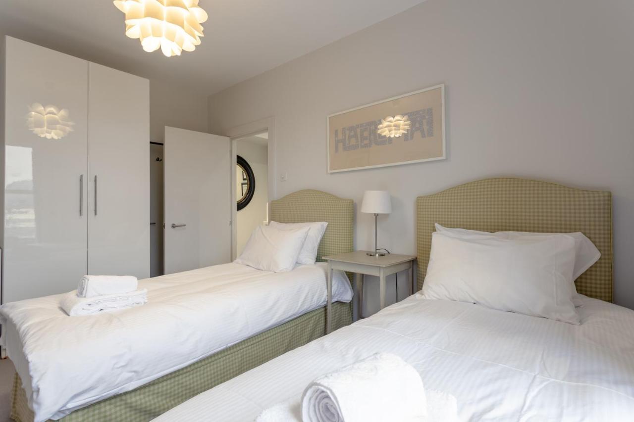 2 Bedroom Apartment Hammersmith Grove Sleeps 4 Λονδίνο Εξωτερικό φωτογραφία