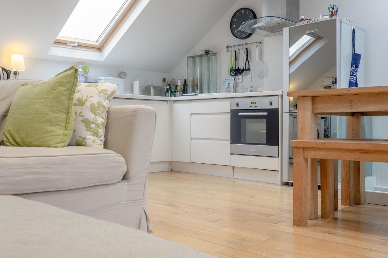 2 Bedroom Apartment Hammersmith Grove Sleeps 4 Λονδίνο Εξωτερικό φωτογραφία