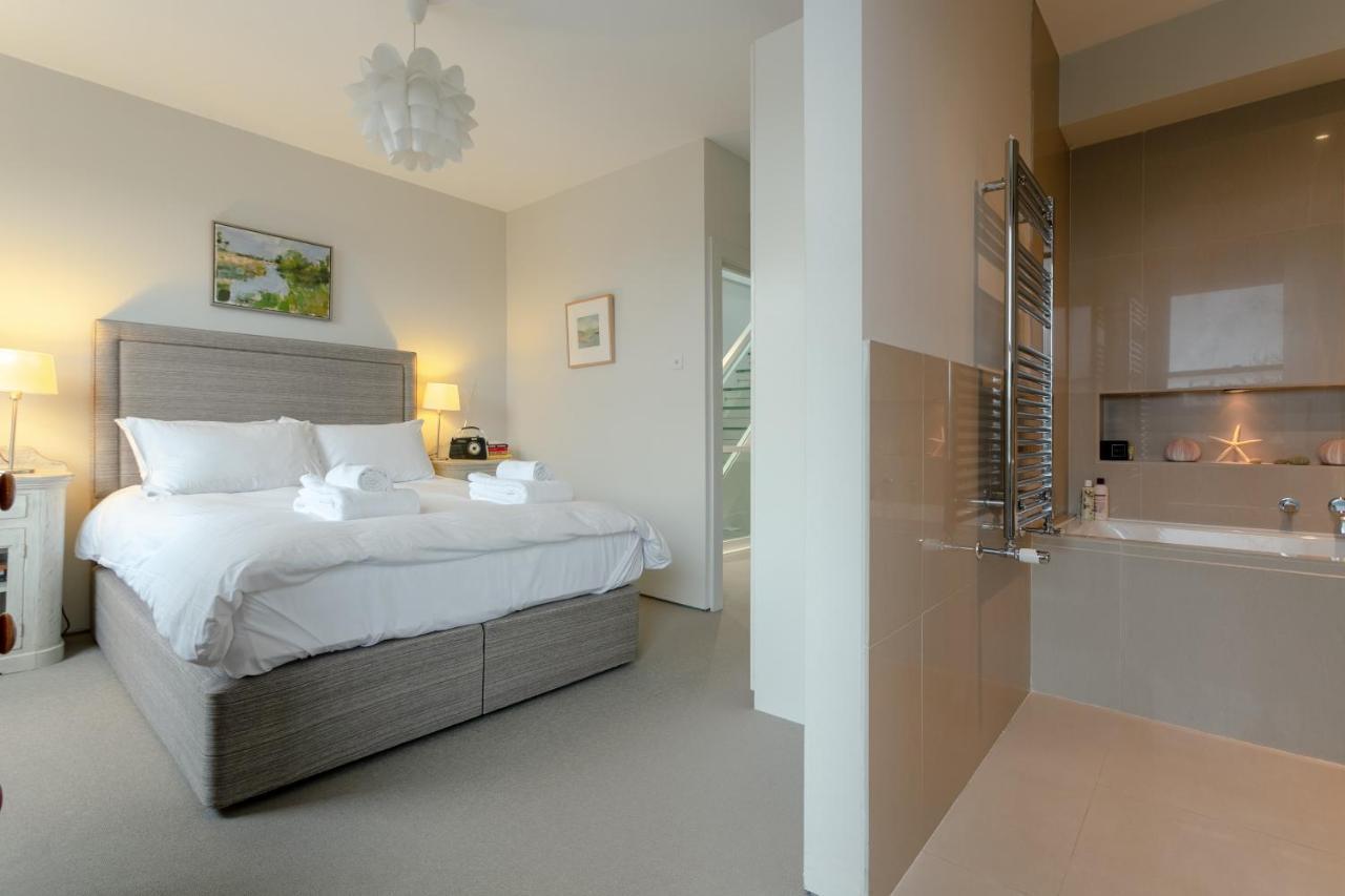 2 Bedroom Apartment Hammersmith Grove Sleeps 4 Λονδίνο Εξωτερικό φωτογραφία